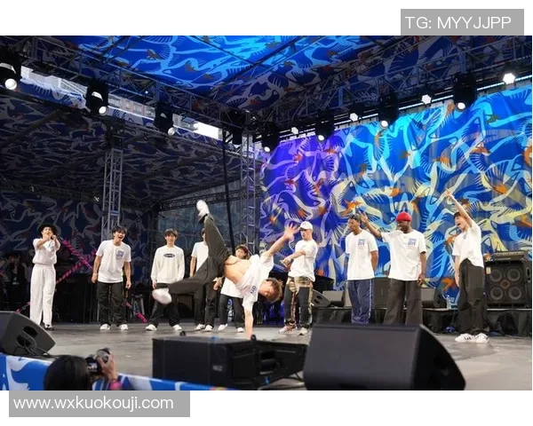 武汉街舞队的中路突破与街舞文化的深度解析 武汉街舞队的中路突破与街舞文化的深度解析